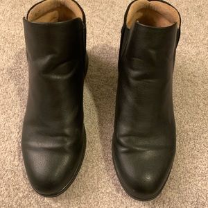 Naturalizer Women’s Leather Booties